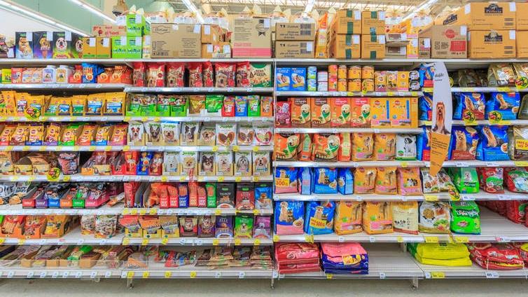 Decisions: It can be hard to know what to feed your pet when there’s so much choice PICTURE: SHUTTERSTOCK