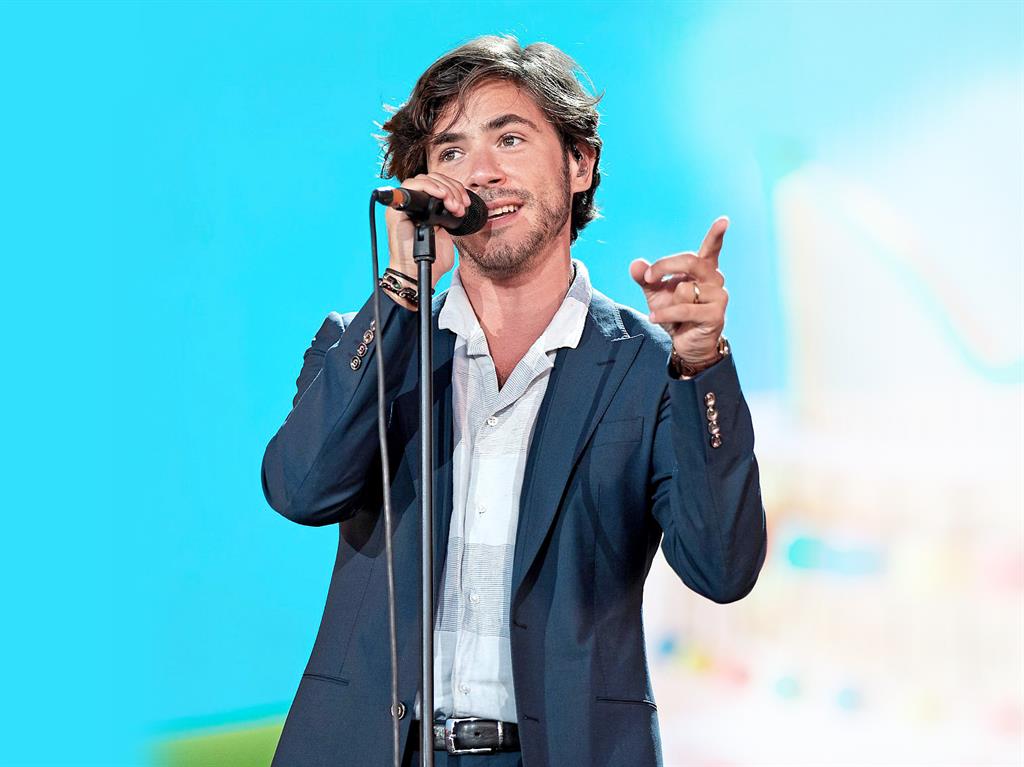 Revved up: Jack Savoretti and Lightning Seeds (below) are at Utilita Live From The Drive-In PICTURES: REDFERNS/REX