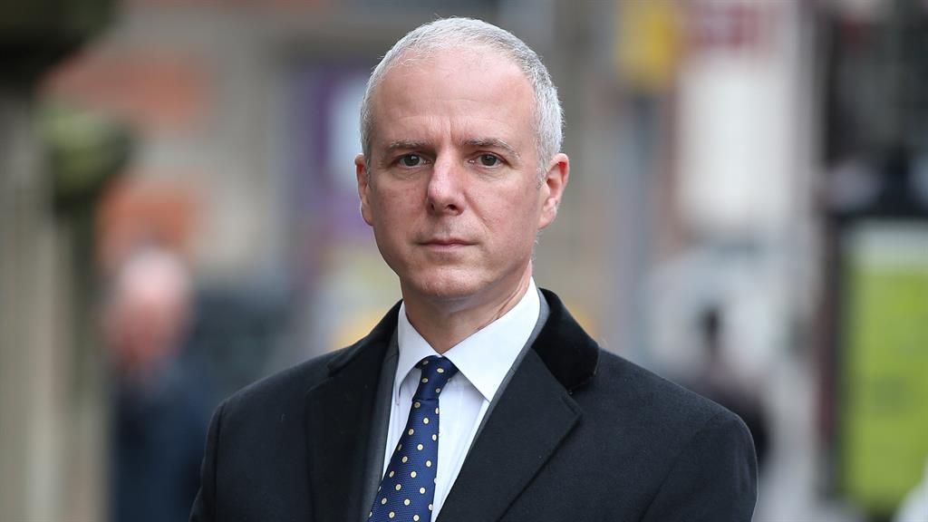 Plastic surgeon accused of trying to murder top doctor Metro Newspaper UK Plastic surgeon accused of trying to murder top doctor Metro Newspaper UK